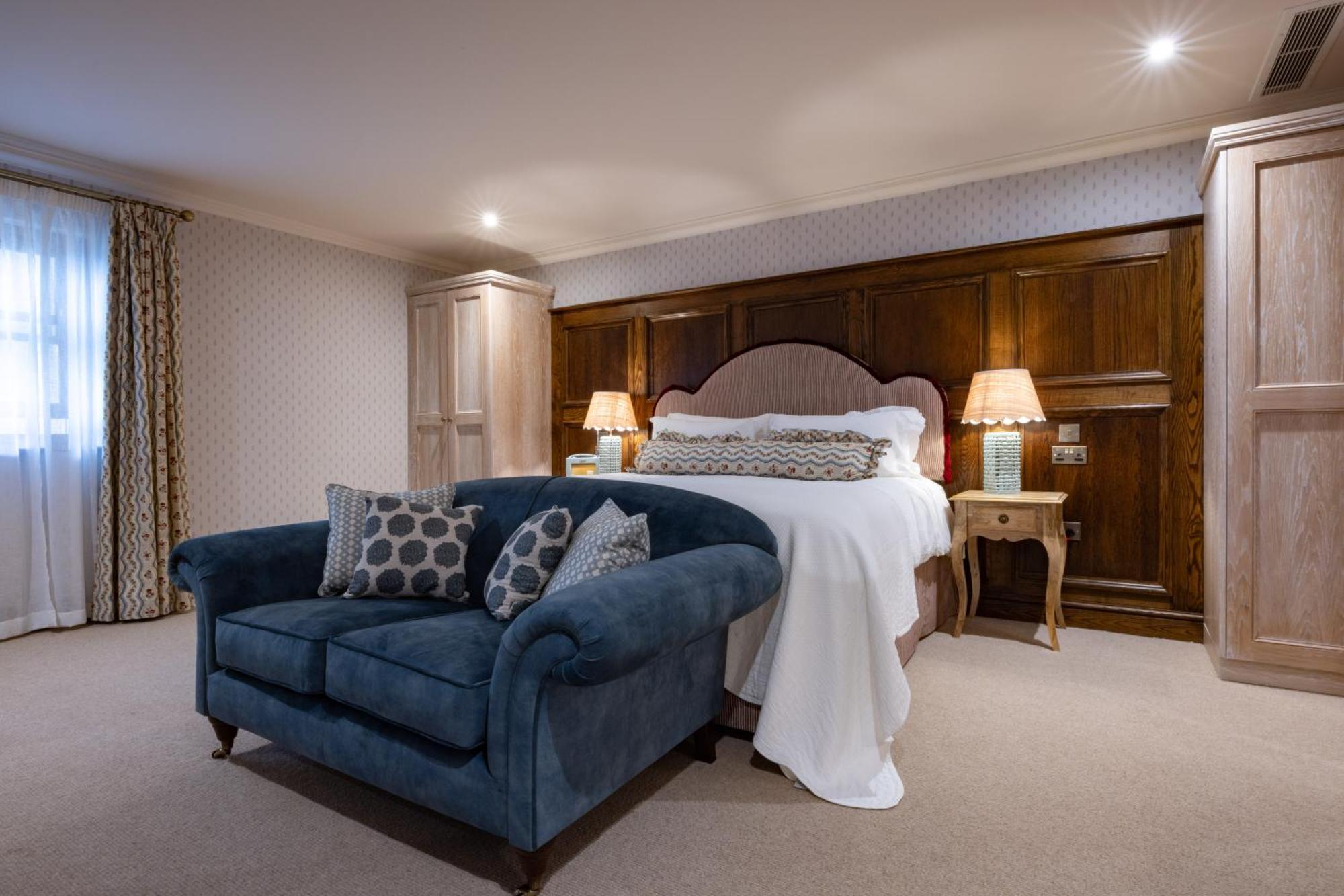 The White Hart - A Heartwood Inn لُويس المظهر الخارجي الصورة