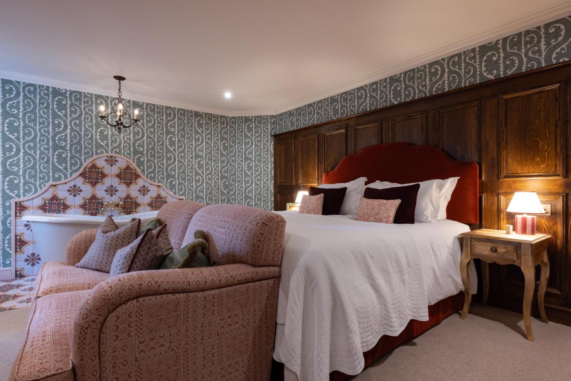 The White Hart - A Heartwood Inn لُويس المظهر الخارجي الصورة